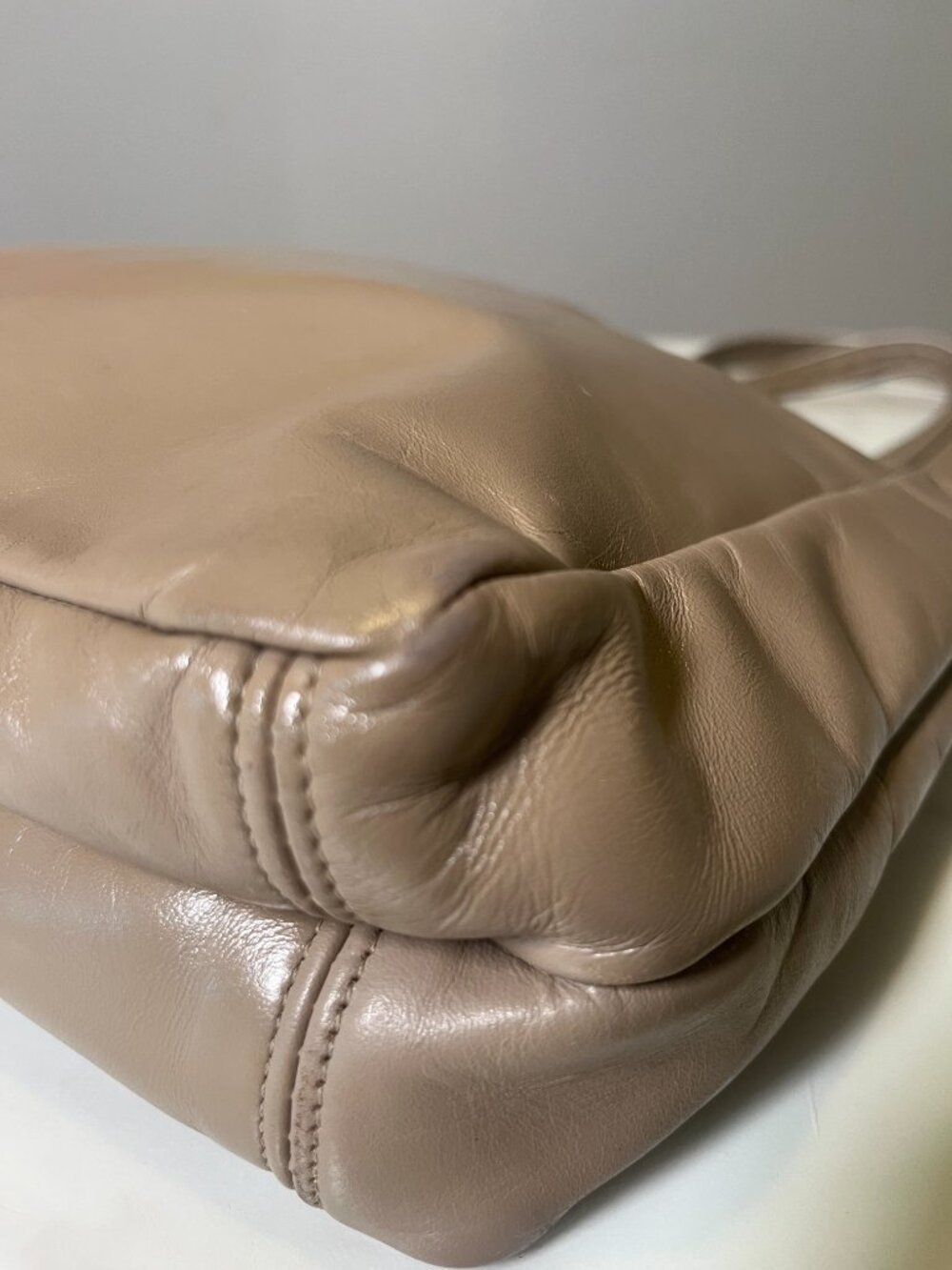 SAS Taupe Leather Vintage Shoulder Bag Made in USA - Picture 9 of 13
